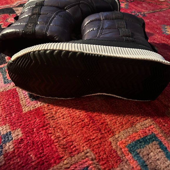 Sorel Out 'N About Puffy Mid Women's Black Waterproof Insulated Boots US 7.5 - Picture 4 of 6